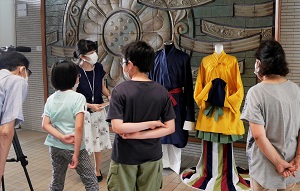 【風土記の丘資料館】裂き織りコースターづくりを開催しました